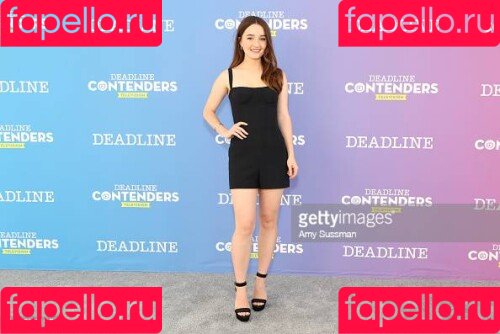 Kaitlyn Dever Onlyfans Photo Gallery 