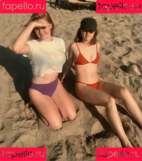 Kaitlyn Dever Onlyfans Photo Gallery 