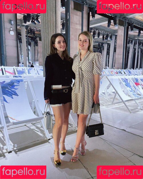 Kaitlyn Dever Onlyfans Photo Gallery 