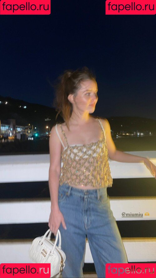 Kaitlyn Dever Onlyfans Photo Gallery 