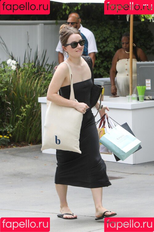 Kaitlyn Dever Onlyfans Photo Gallery 