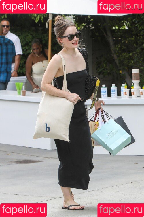 Kaitlyn Dever Onlyfans Photo Gallery 