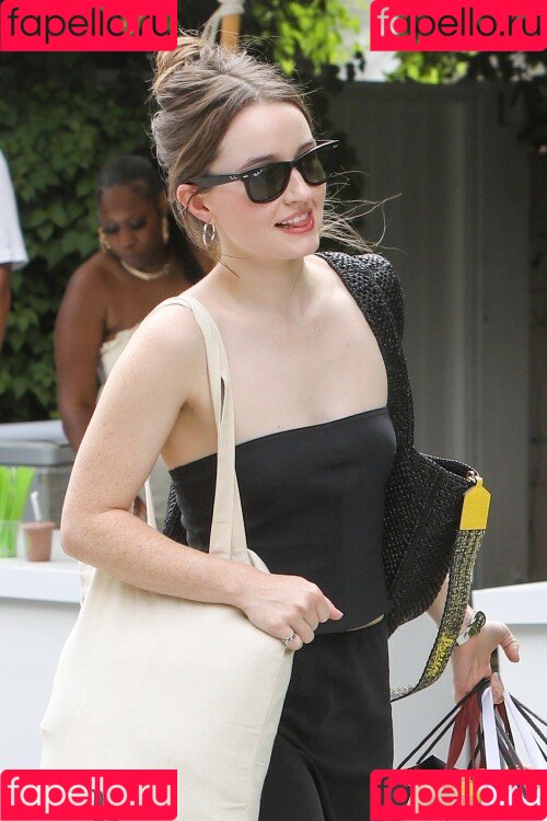 Kaitlyn Dever Onlyfans Photo Gallery 