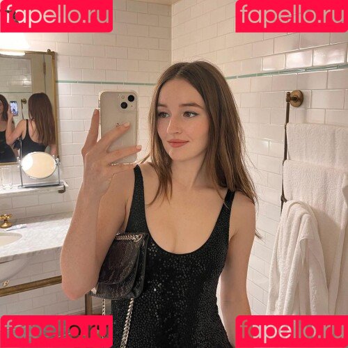 Kaitlyn Dever Onlyfans Photo Gallery 