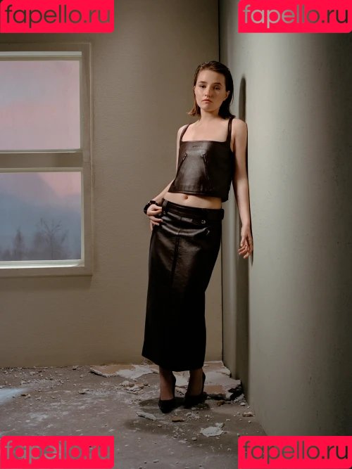 Kaitlyn Dever Onlyfans Photo Gallery 