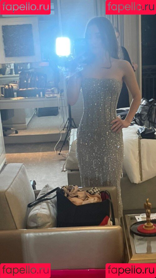 Kaitlyn Dever Onlyfans Photo Gallery 