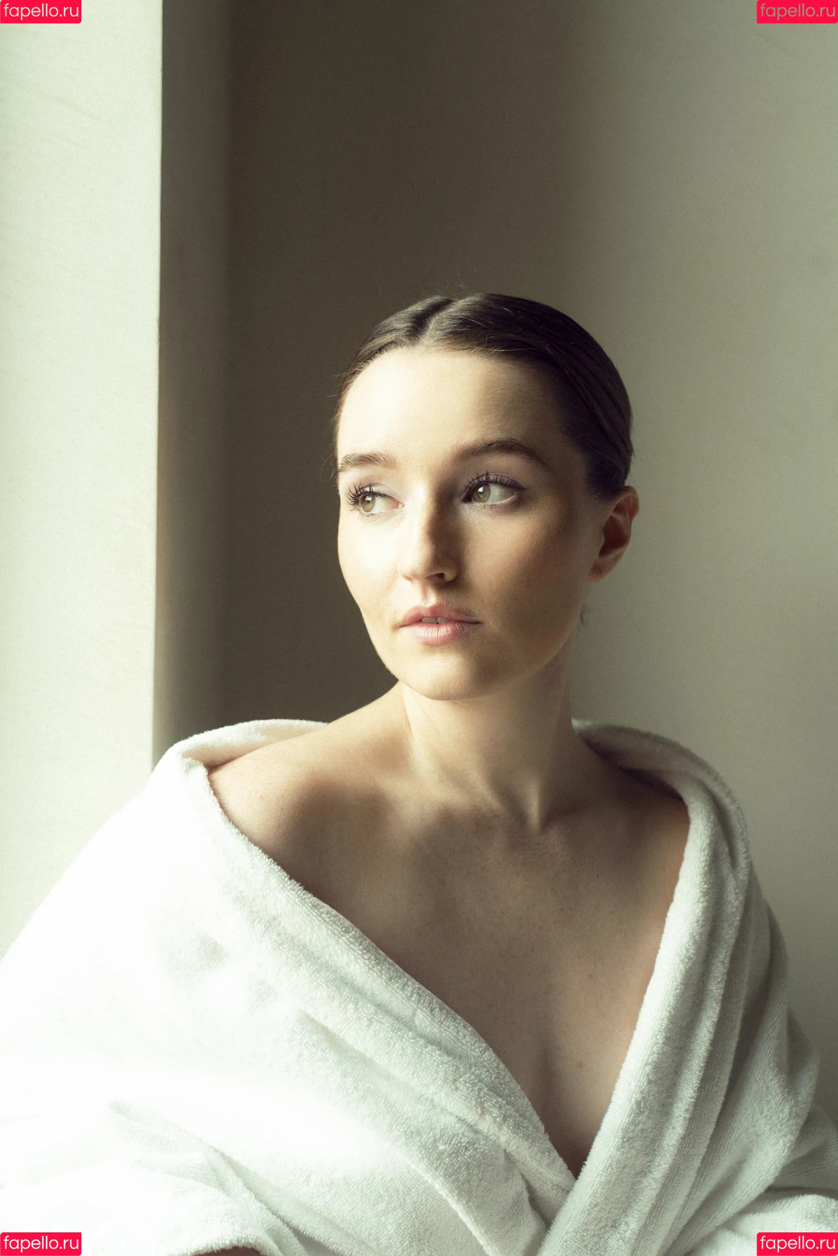 Kaitlyn Dever Onlyfans Photo Gallery 