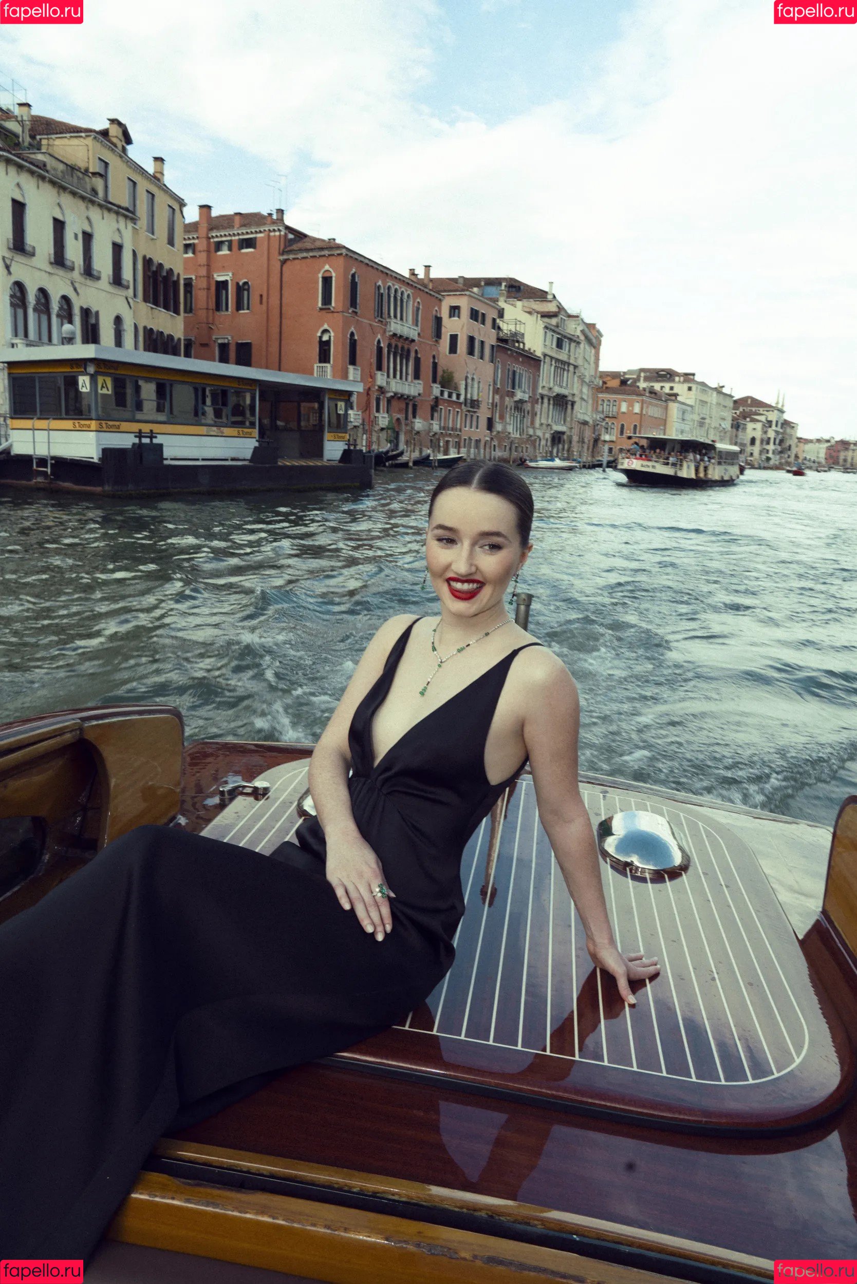 Kaitlyn Dever Onlyfans Photo Gallery 