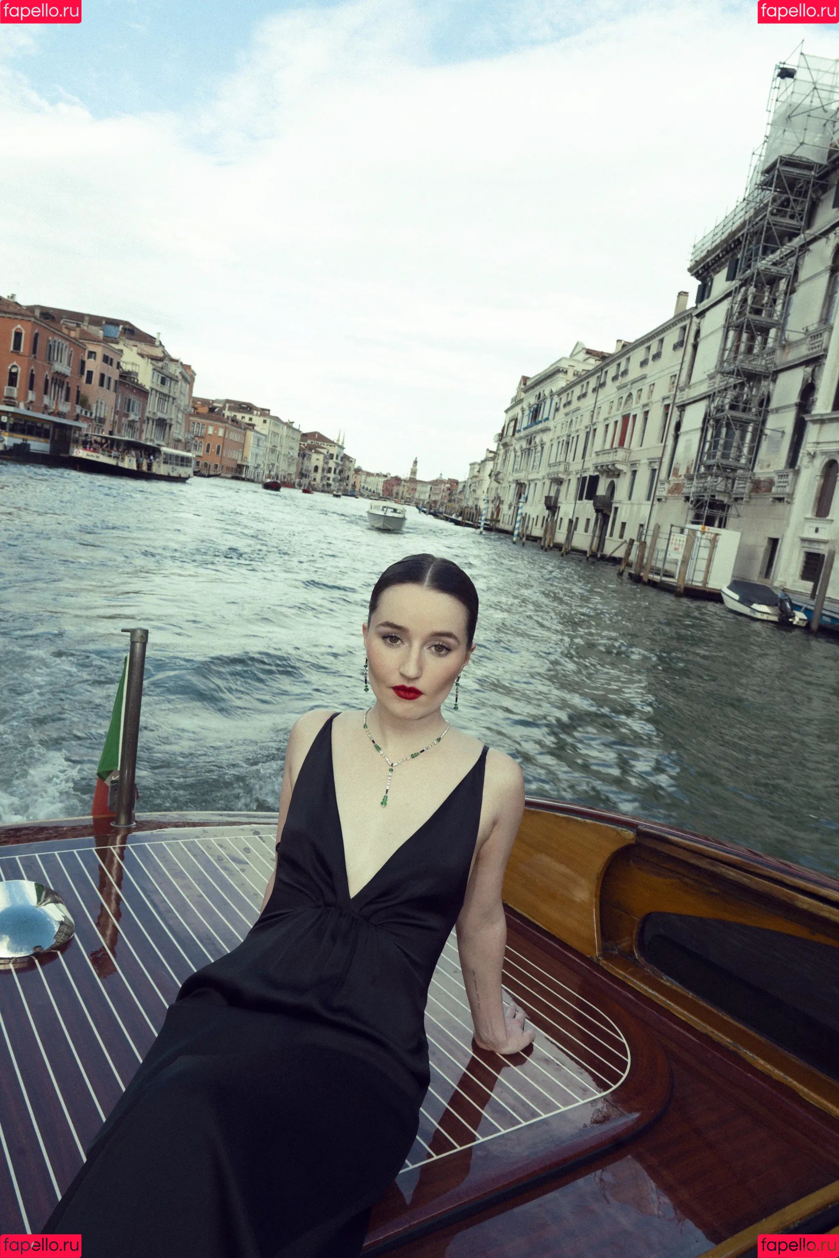 Kaitlyn Dever Onlyfans Photo Gallery 