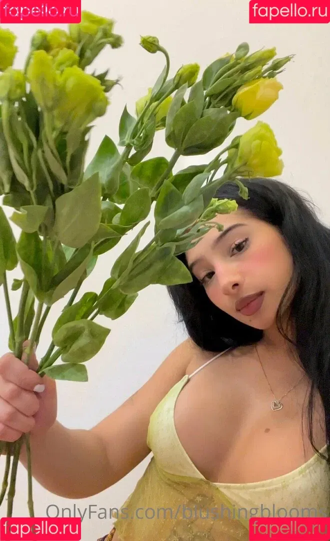 blushingblooms Onlyfans Photo Gallery 