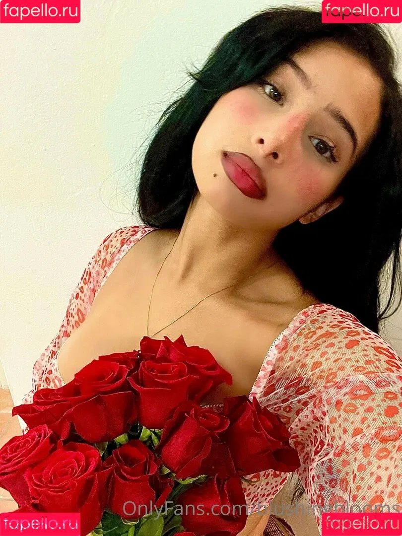 blushingblooms Onlyfans Photo Gallery 