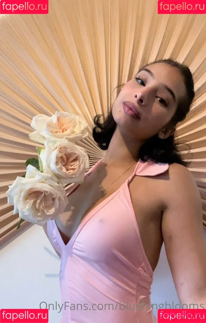 blushingblooms Onlyfans Photo Gallery 