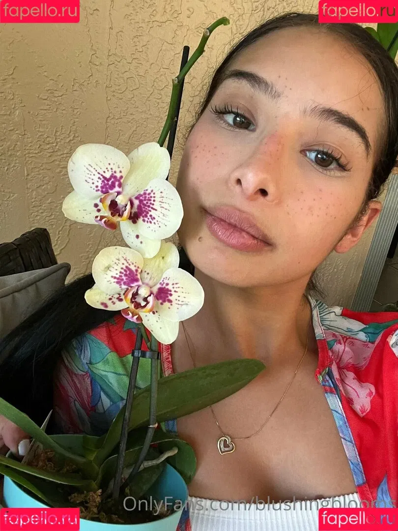 blushingblooms Onlyfans Photo Gallery 