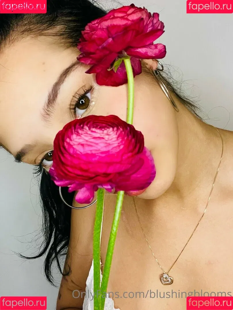 blushingblooms Onlyfans Photo Gallery 