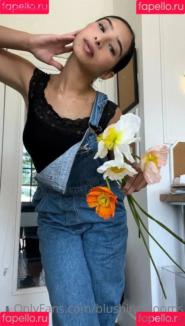 blushingblooms Onlyfans Photo Gallery 