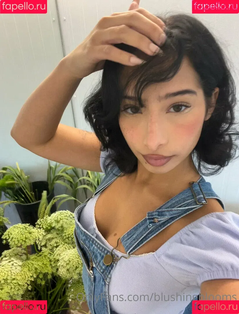 blushingblooms Onlyfans Photo Gallery 