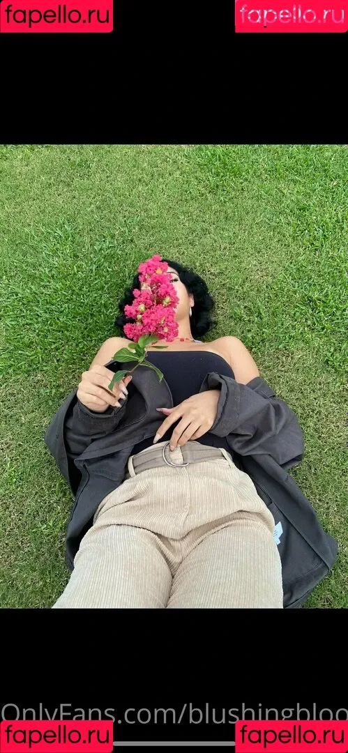 blushingblooms Onlyfans Photo Gallery 