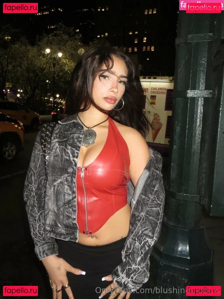 blushingblooms Onlyfans Photo Gallery 