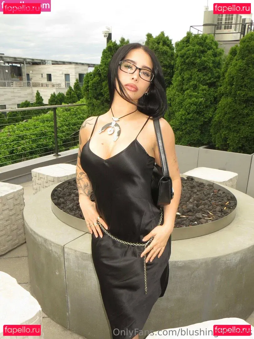 blushingblooms Onlyfans Photo Gallery 