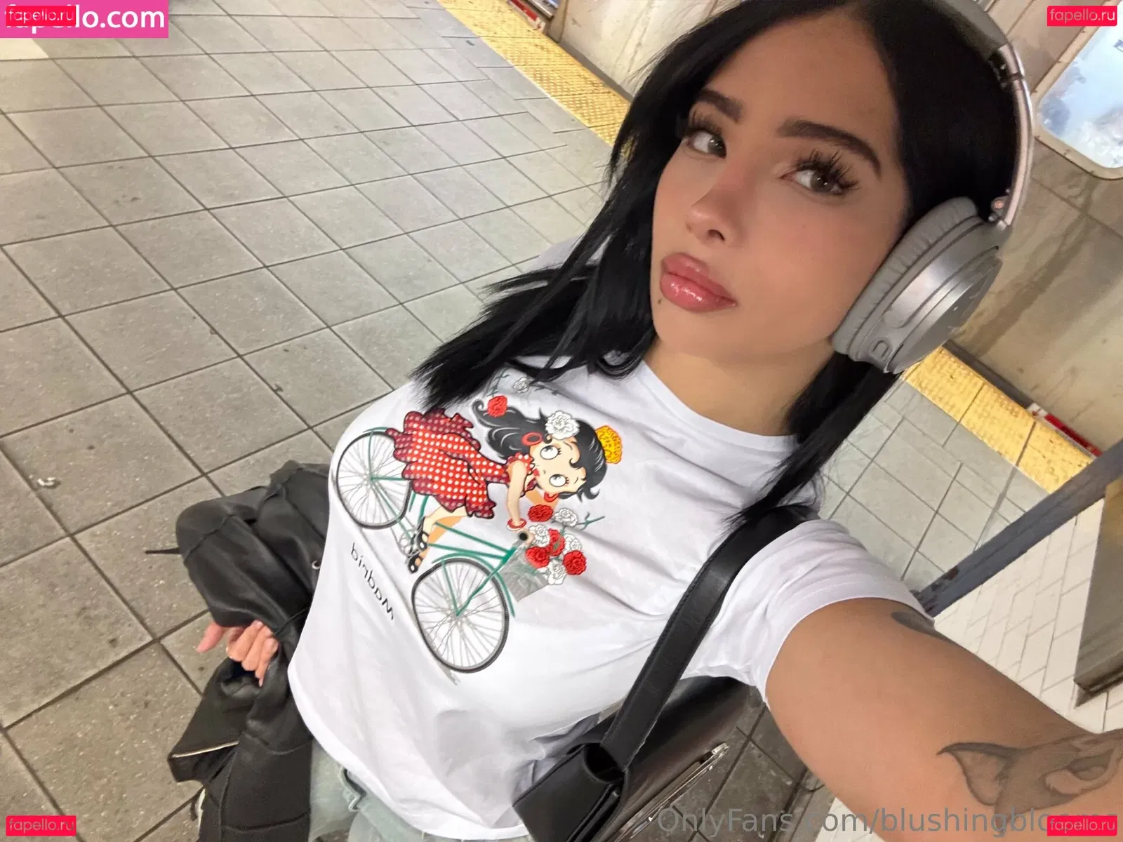 blushingblooms Onlyfans Photo Gallery 