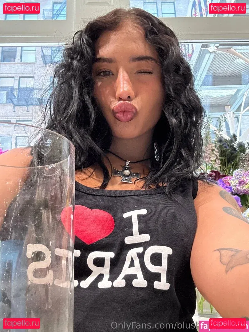 blushingblooms Onlyfans Photo Gallery 