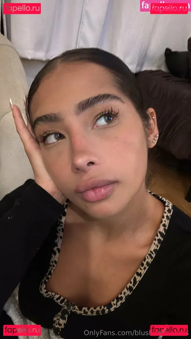 blushingblooms Onlyfans Photo Gallery 