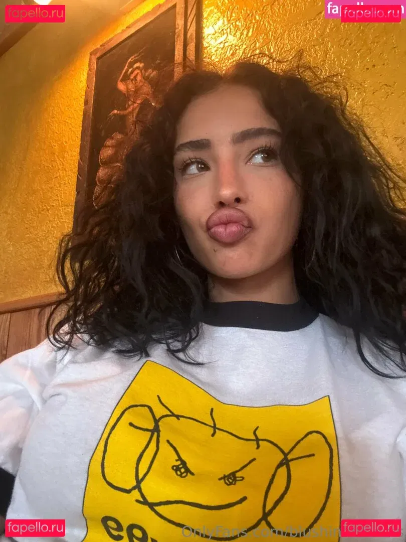 blushingblooms Onlyfans Photo Gallery 