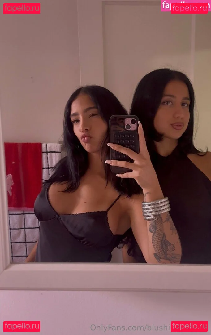 blushingblooms Onlyfans Photo Gallery 