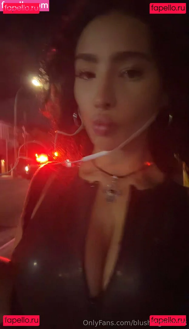 blushingblooms Onlyfans Photo Gallery 