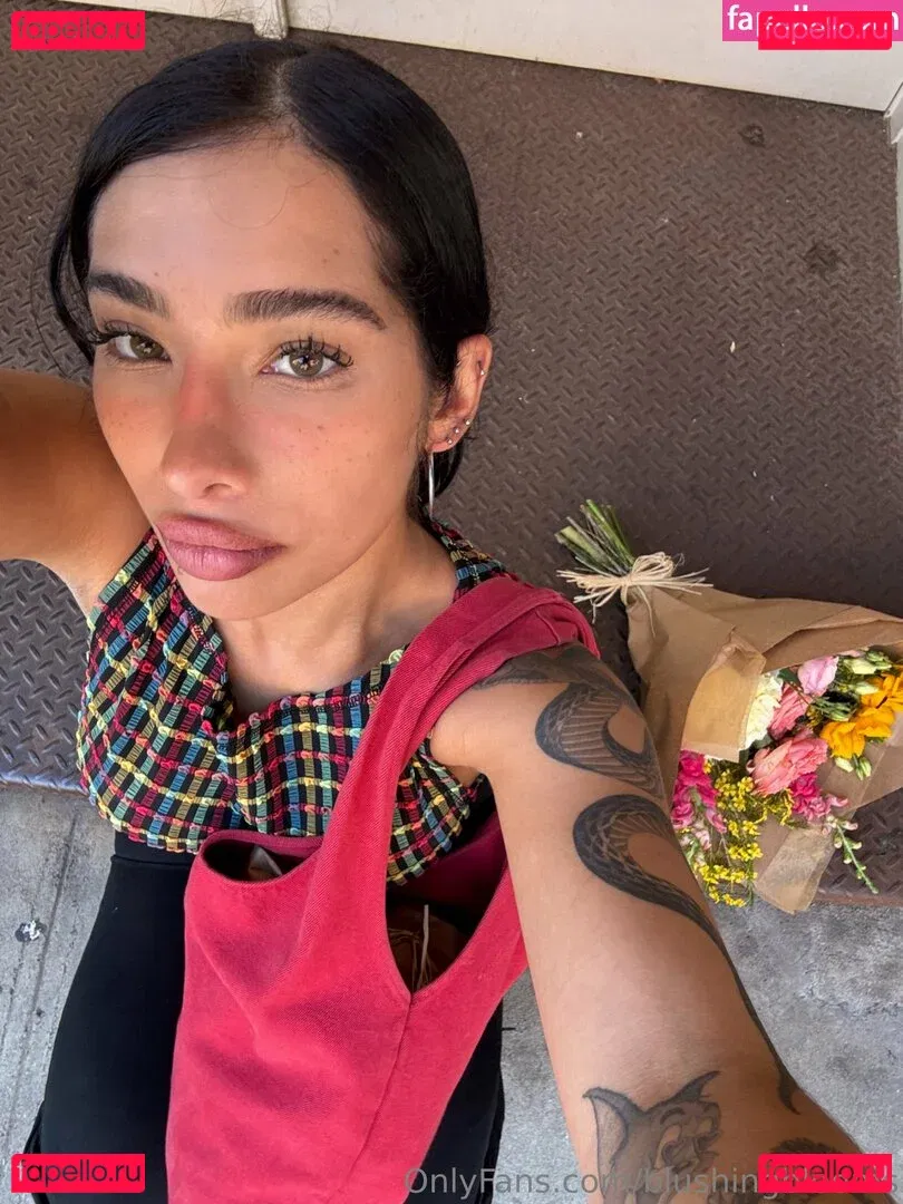 blushingblooms Onlyfans Photo Gallery 