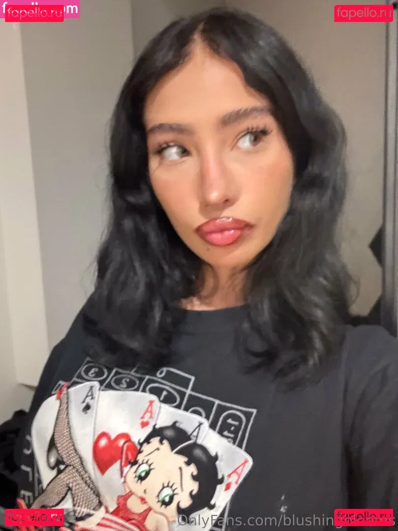 blushingblooms Onlyfans Photo Gallery 