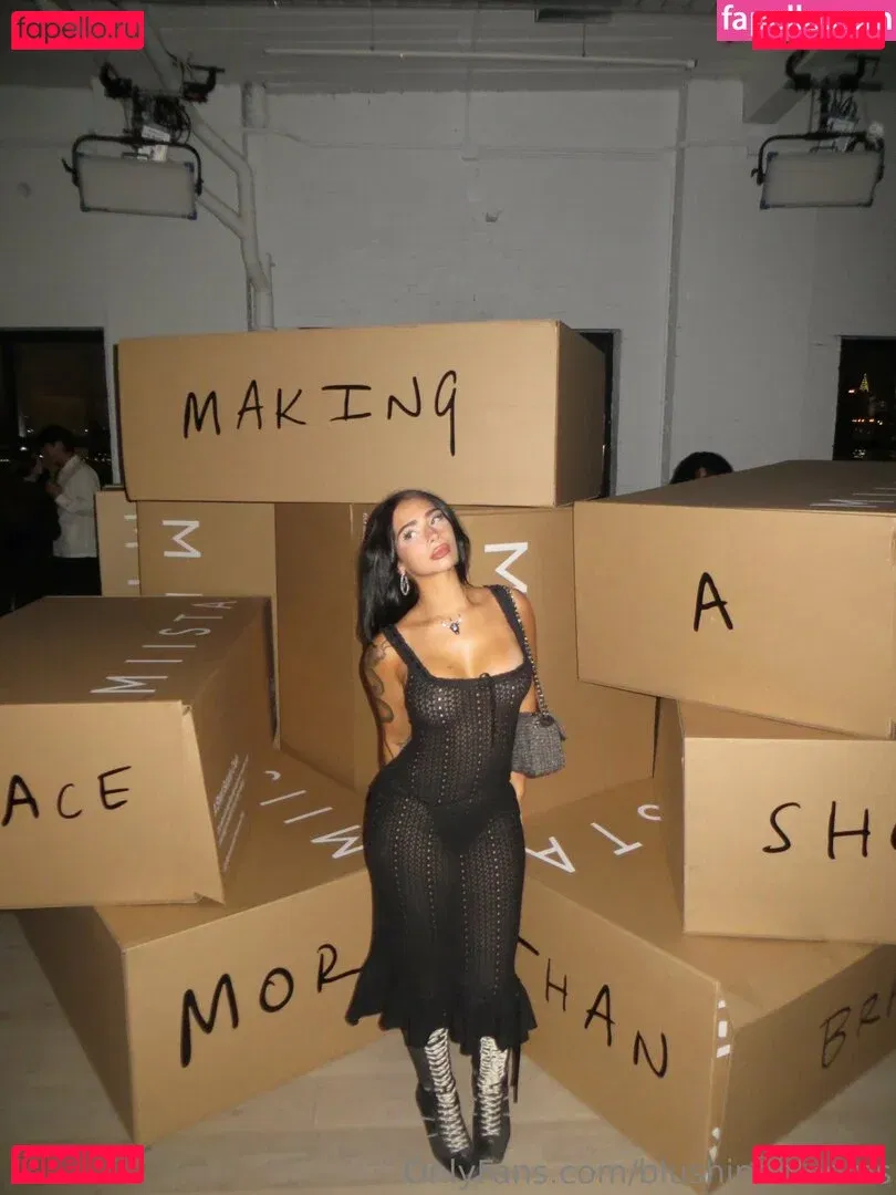 blushingblooms Onlyfans Photo Gallery 