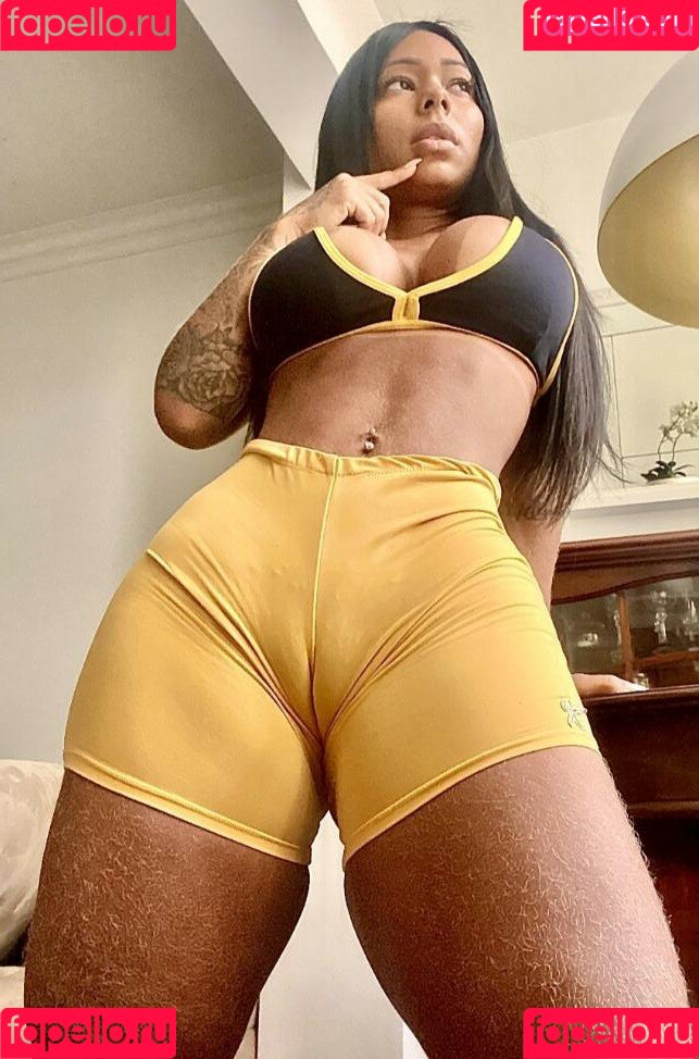 Valentina Ferraz Onlyfans Photo Gallery 