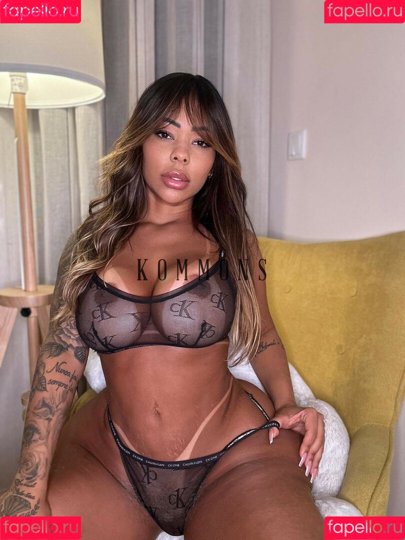 Valentina Ferraz Onlyfans Photo Gallery 