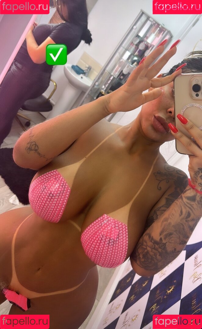 Valentina Ferraz Onlyfans Photo Gallery 