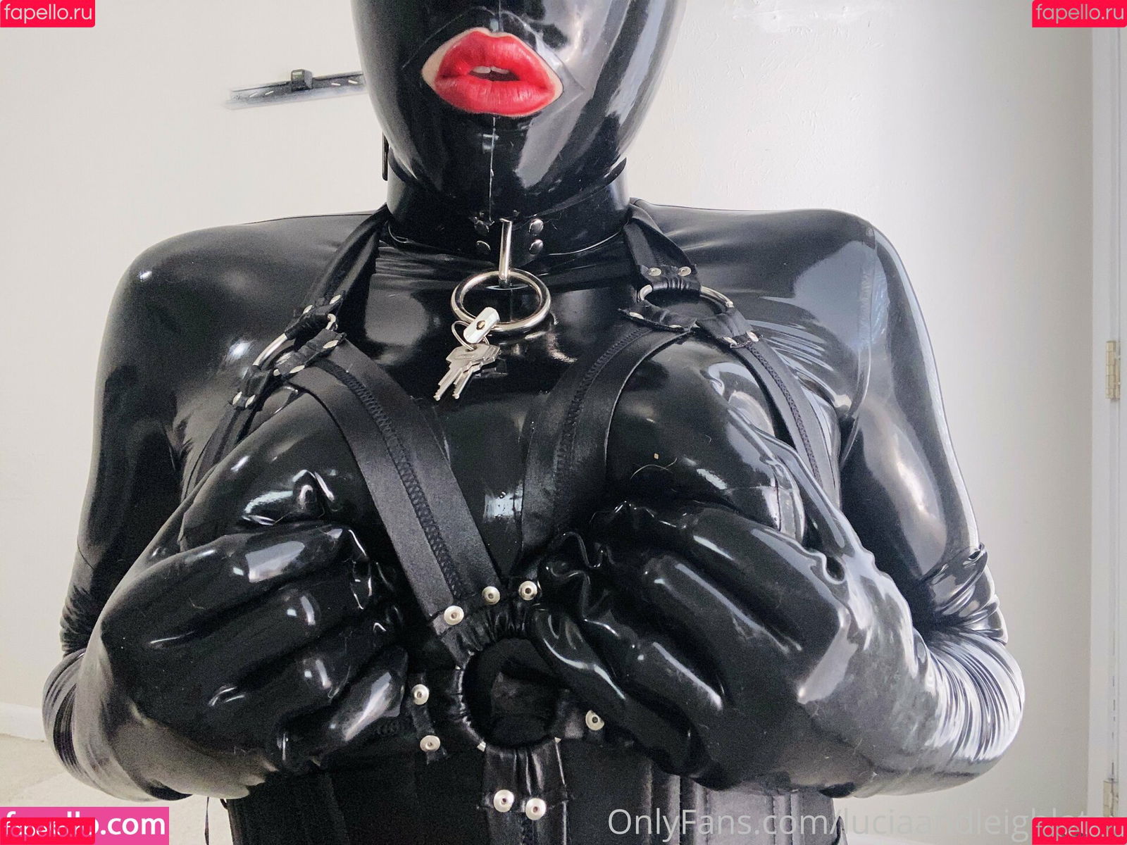 luciaandleighlatex Onlyfans Photo Gallery 
