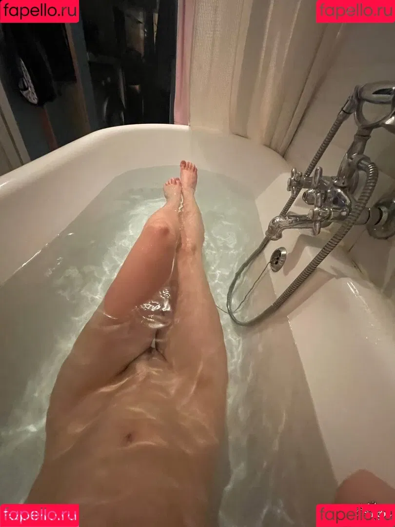 Ariel Rebel Onlyfans Photo Gallery 