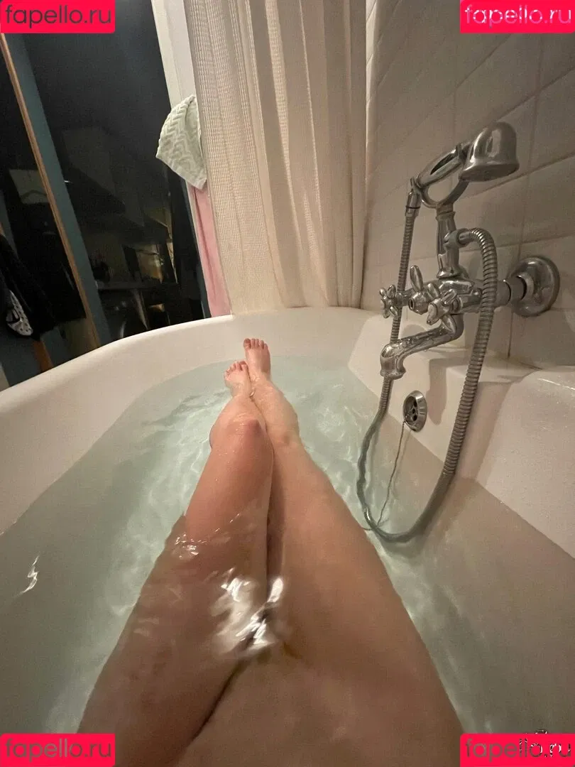 Ariel Rebel Onlyfans Photo Gallery 