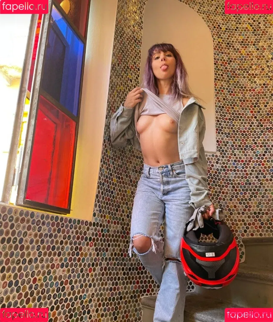 Ariel Rebel Onlyfans Photo Gallery 