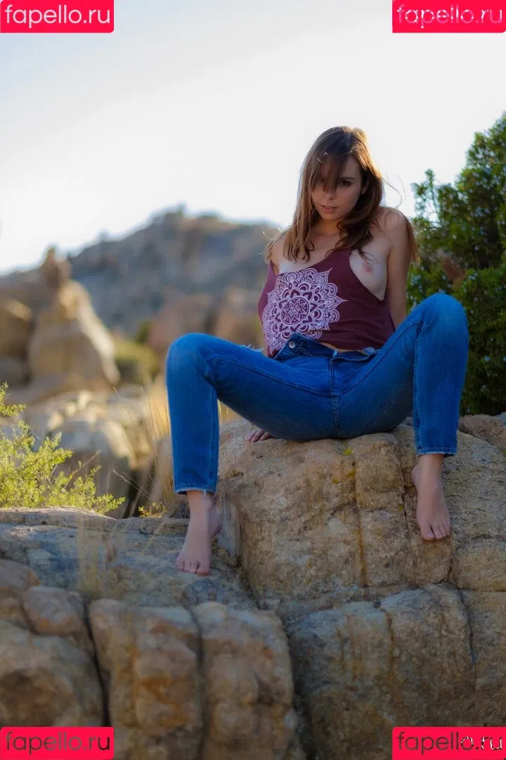 Ariel Rebel Onlyfans Photo Gallery 