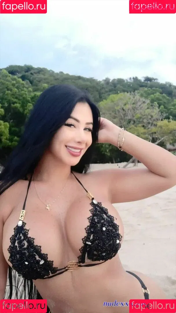 Jakeline Serna Onlyfans Photo Gallery 