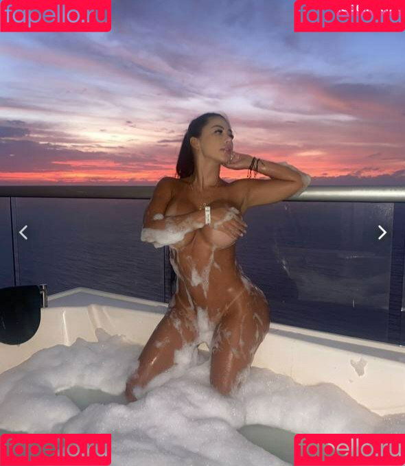 Jakeline Serna Onlyfans Photo Gallery 