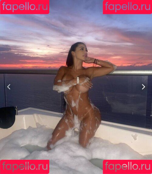 Jakeline Serna Onlyfans Photo Gallery 