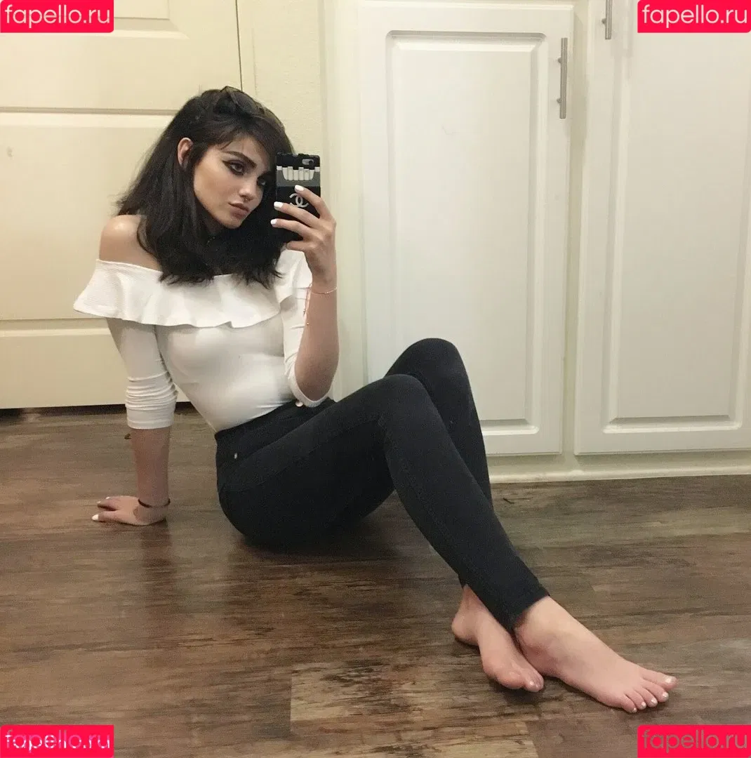 autumngravesz Onlyfans Photo Gallery 