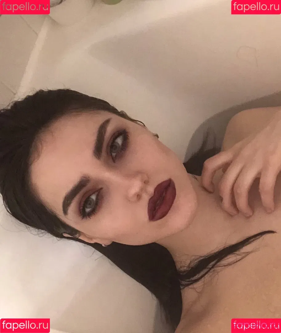 autumngravesz Onlyfans Photo Gallery 
