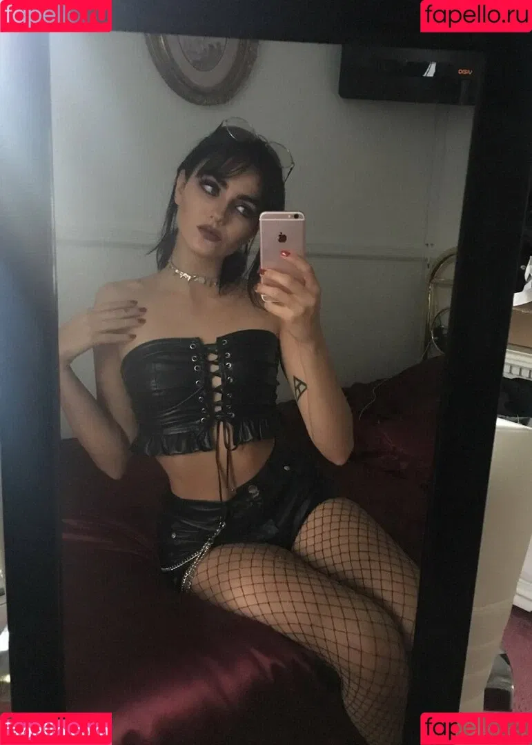 autumngravesz Onlyfans Photo Gallery 