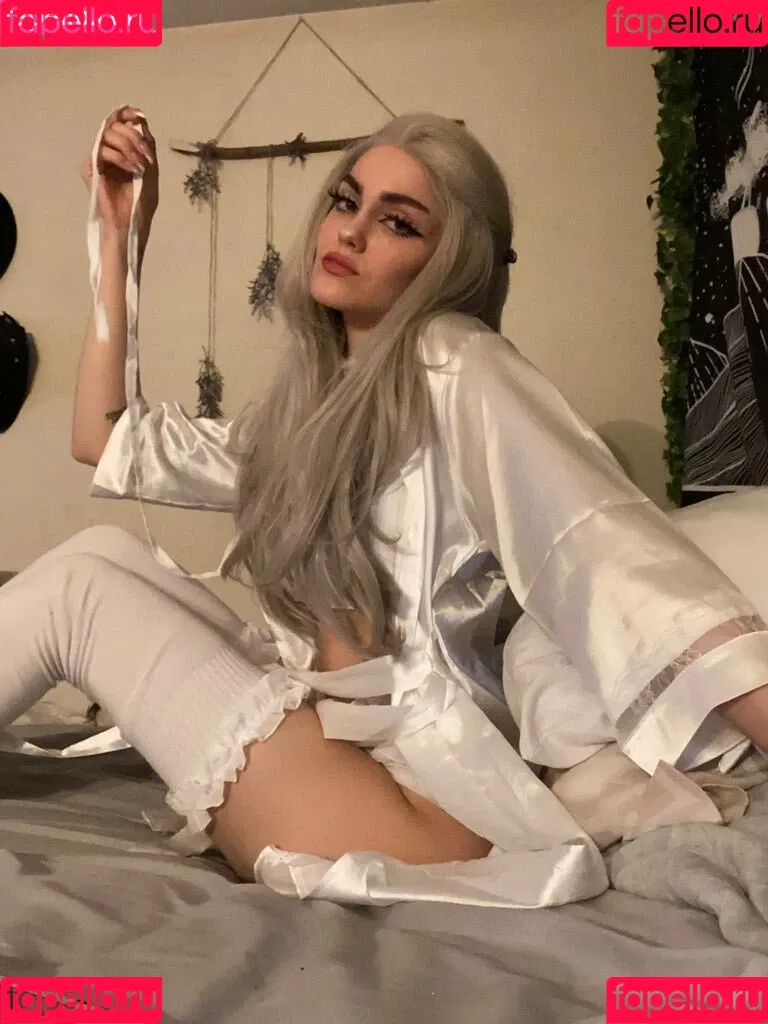 autumngravesz Onlyfans Photo Gallery 