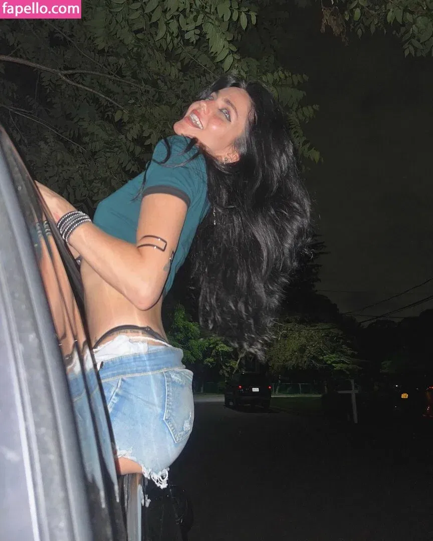 autumngravesz Onlyfans Photo Gallery 