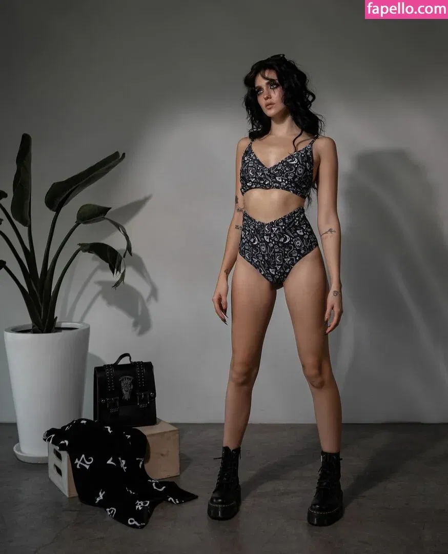 autumngravesz Onlyfans Photo Gallery 