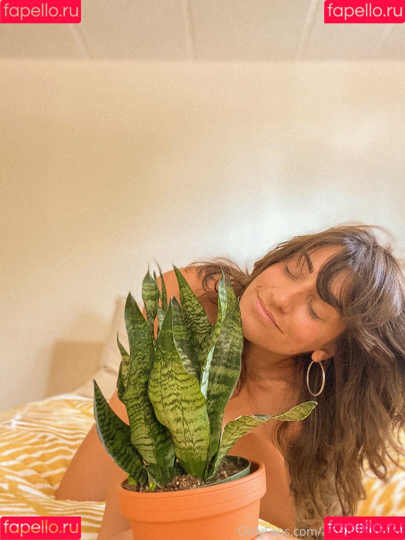 ariellescarcella Onlyfans Photo Gallery 